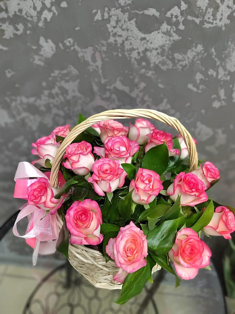 Цветочная композиция из Розы в корзине в Золотухино