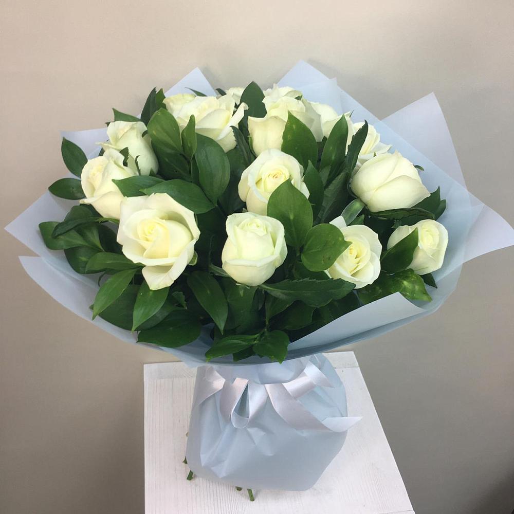 Букет 15 Белых роз Проуд в Золотухино