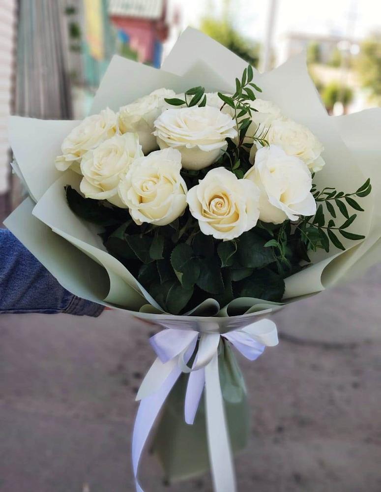 Букет Белые розы Проуд в Золотухино