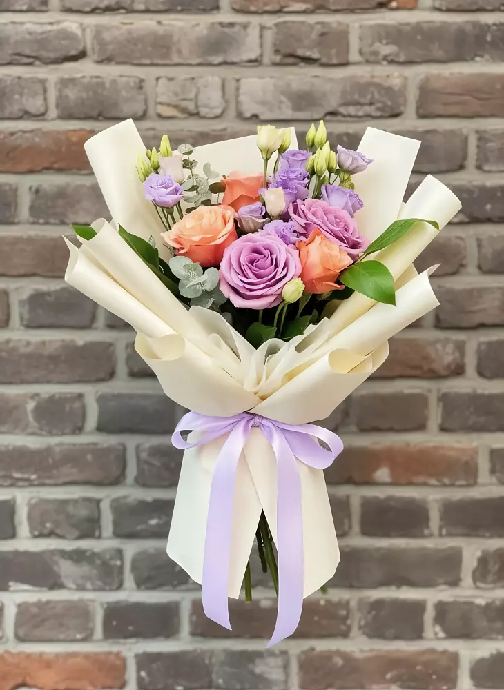 Букет цветов из: Лизиантусы и Розы в Золотухино