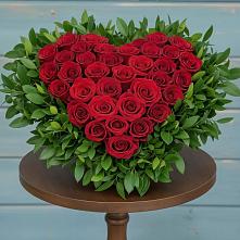 Цветочная композиция из Розы в виде сердца в Золотухино