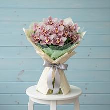 Букет цветов из:  Орхидеи и Розы в Золотухино