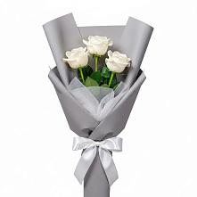 Букет 3 белые розы в Золотухино