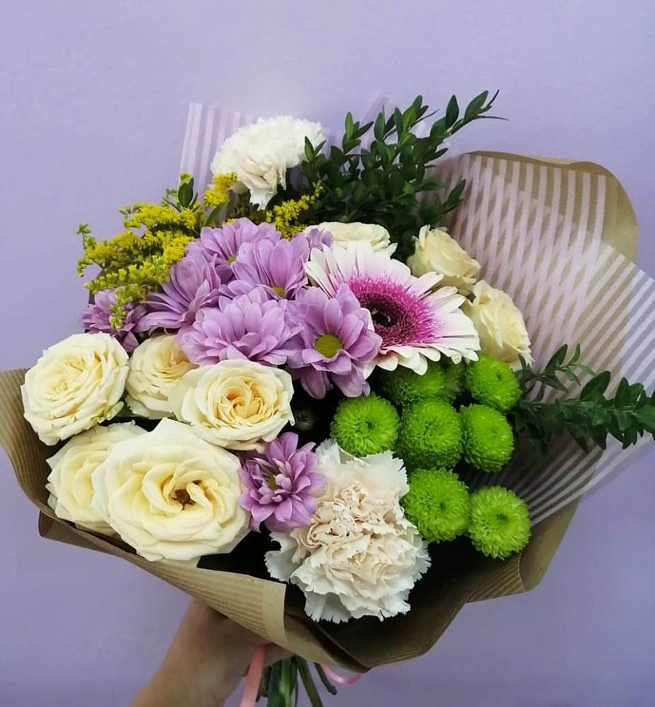 Букет цветов из: Хризантемы, Розы, Гвоздики и Герберы в Золотухино