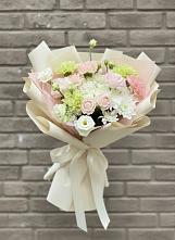 Букет цветов из:  Гвоздики, Розы, Лизиантусы и Хризантемы #REPLACE_PRED# Золотухино