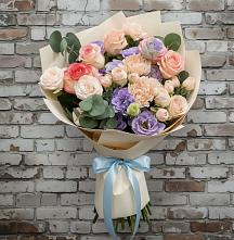 Букет цветов из:  Розы, Лизиантусы и Гвоздики в Золотухино